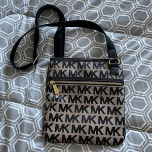Michael Kors Cross Body Bag